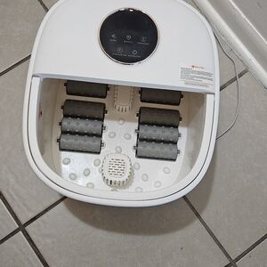 White and Gray Foot Spa Massager